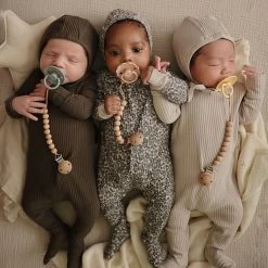 Frigg Fopspeen Daisy Night Latex Cream/Blush 0-6M - 2 Pack -Kortingswinkel Voor Babyproducten frigg frigg fopspeen daisy night latex cream blush 7