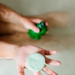 Isabelle Laurier Bruisbal Kikker -Kortingswinkel Voor Babyproducten isabelle laurier isabelle laurier bruisbal kikker 4