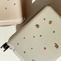 Konges Slojd Koffer Lemon -Kortingswinkel Voor Babyproducten konges slojd konges slojd koffer lemon 4