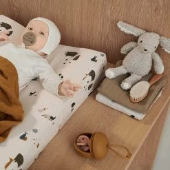 Liewood Philip Fopspeenhouder Golden Caramel 10 Liewood Philip Fopspeenhouder Golden Caramel -Kortingswinkel Voor Babyproducten liewood liewood philip fopspeenhouder golden caram 3