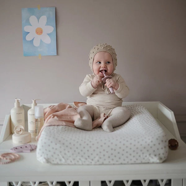 Mushie Kindertandenborstel Flower Blush 6 Mushie Kindertandenborstel Flower Blush - Afbeelding 4