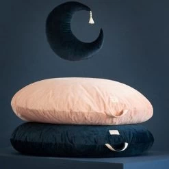 Kussen Pierrot Moon Velvet Night Blue - Nobodinoz 10 Kussen Pierrot Moon Velvet Night Blue - Nobodinoz -Kortingswinkel Voor Babyproducten nobodinoz tipi en accessoires kussen pierrot moon 24