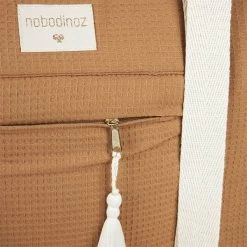 Luiertas Opera Waterproof Caramel - Nobodinoz -Kortingswinkel Voor Babyproducten nobodinoz tipi en accessoires luiertas opera water 2