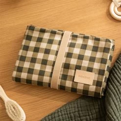 Nobodinoz Verschoningsmatje Green Checks -Kortingswinkel Voor Babyproducten nobodinoz tipi en accessoires nobodinoz verschonin 3