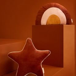 Ster Kussen Aristote Wild Brown Nobodinoz -Kortingswinkel Voor Babyproducten nobodinoz tipi en accessoires ster kussen aristote 28