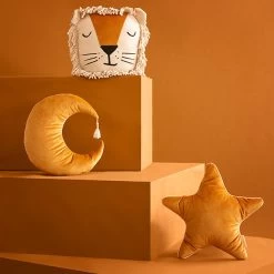 Ster Kussen Aristote Farniente Yellow Nobodinoz -Kortingswinkel Voor Babyproducten nobodinoz tipi en accessoires ster kussen aristote 3