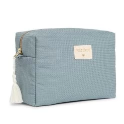 Toilettas Diva Waterproof Stone Blue - Nobodinoz 14 Toilettas Diva Waterproof Stone Blue - Nobodinoz -Kortingswinkel Voor Babyproducten nobodinoz tipi en accessoires toilettas diva water 15