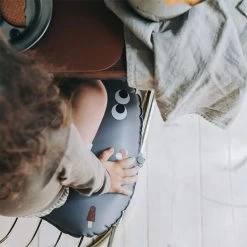 Stoelkussen Ice Cream Anthracite Noui Noui -Kortingswinkel Voor Babyproducten noui noui stoelkussen ice cream anthracite noui no 4