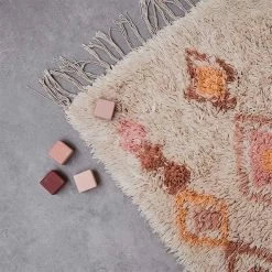 Tapijt Inez Pink - Tapis Petit -Kortingswinkel Voor Babyproducten tapis petit tapijt inez pink tapis petit 1