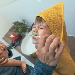 Badcape Ocher 74x74cm - Timboo -Kortingswinkel Voor Babyproducten timboo badcape ocher 74x74cm timboo 3